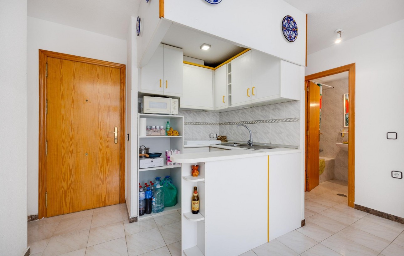 Sale - Apartment - Torrevieja - Playa de los locos