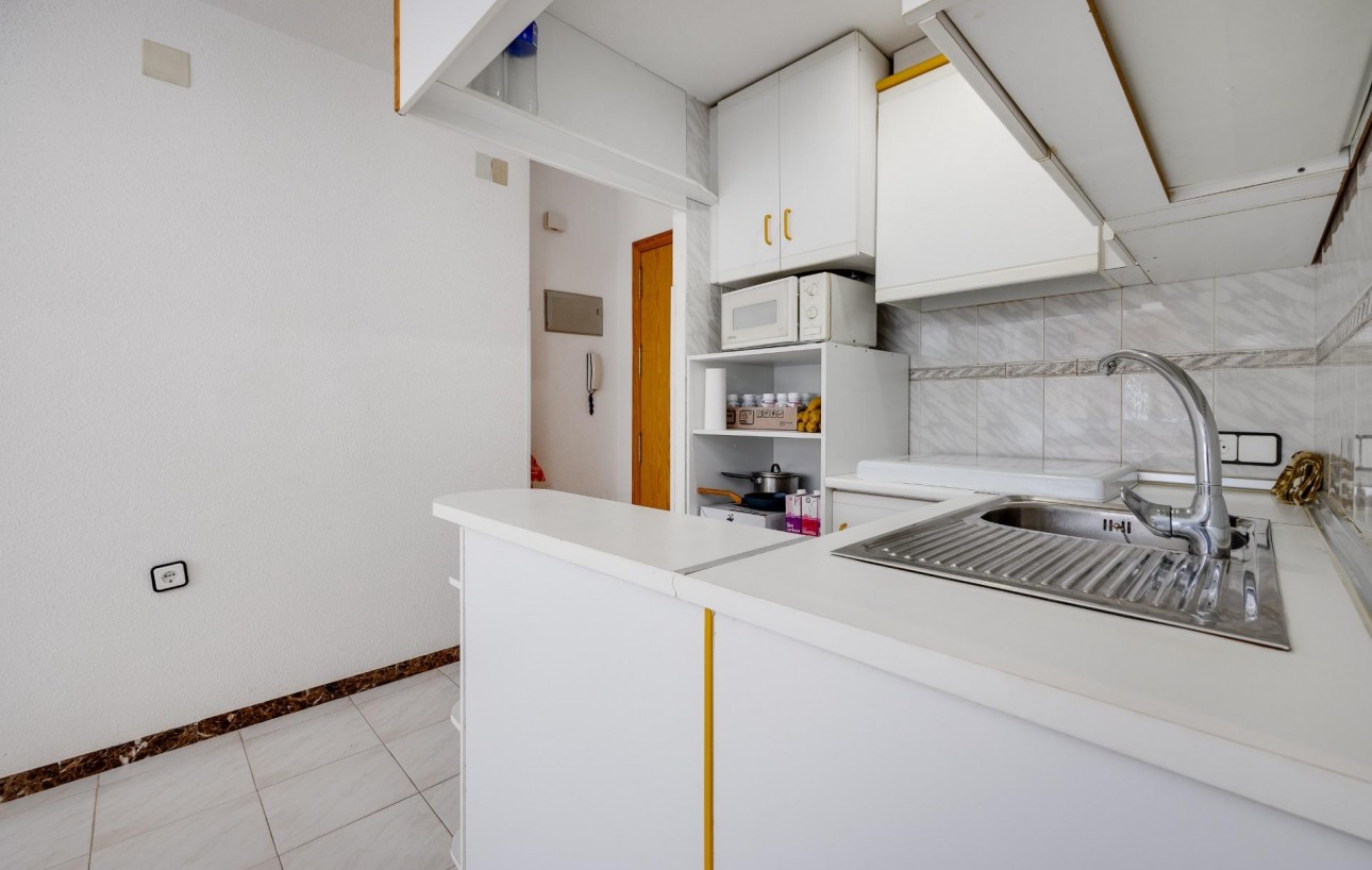 Sale - Apartment - Torrevieja - Playa de los locos