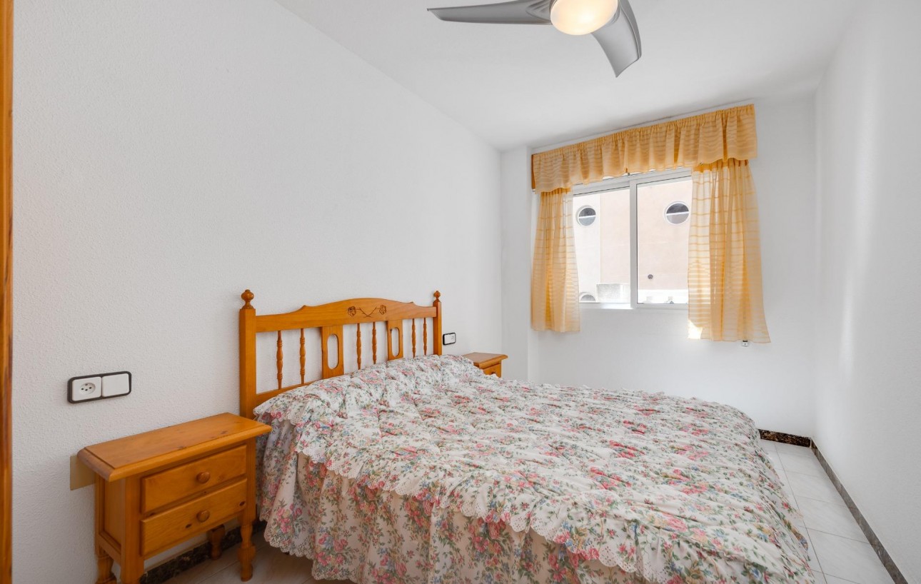 Sale - Apartment - Torrevieja - Playa de los locos