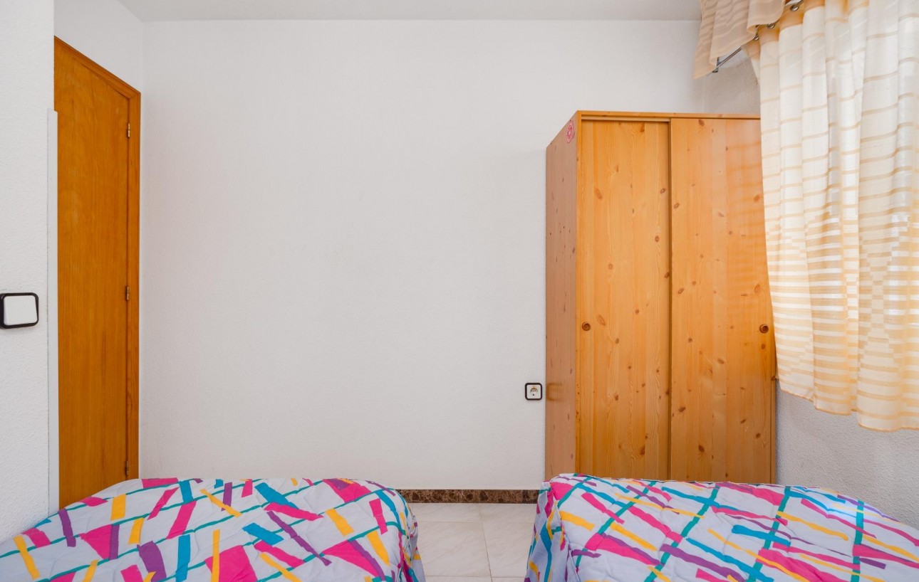 Sale - Apartment - Torrevieja - Playa de los locos