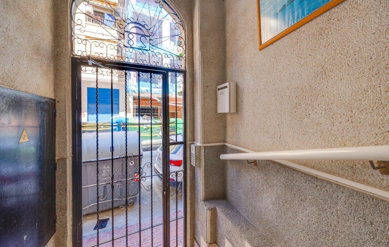 Sale - Apartment - Torrevieja - Playa de los locos