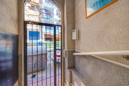 Sale - Apartment - Torrevieja - Playa de los locos