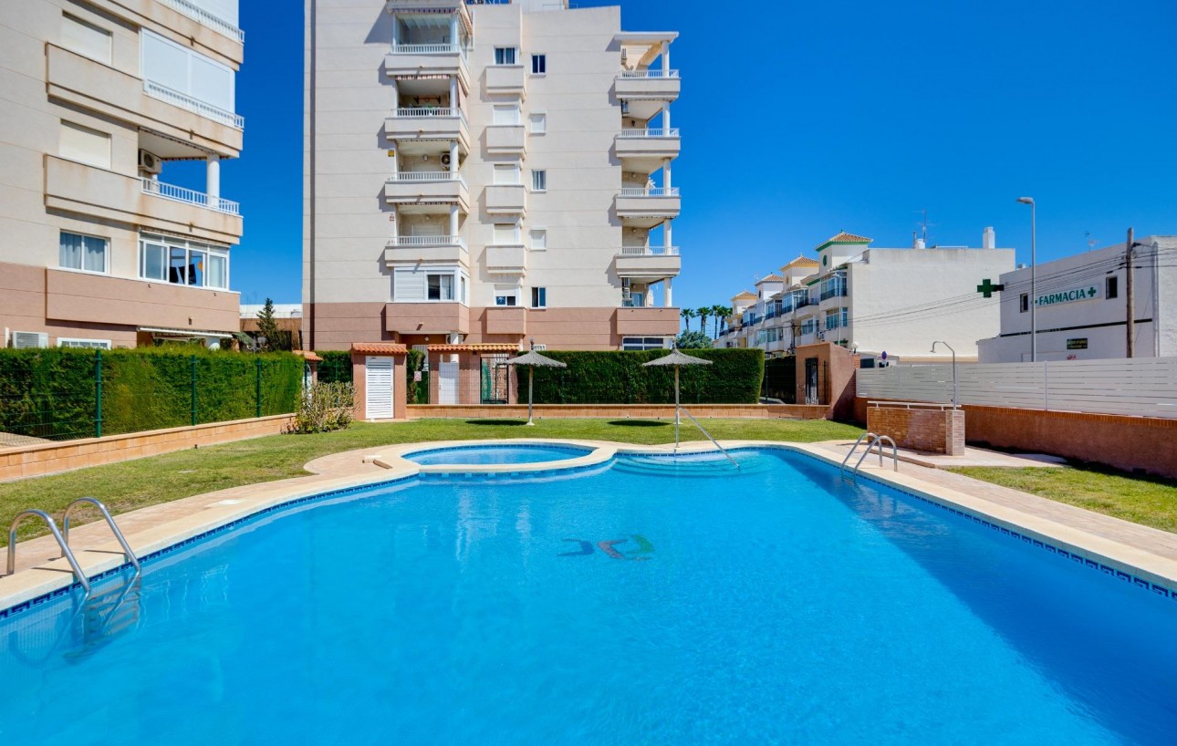 Sale - Apartment - Torrevieja - Nueva Torrevieja