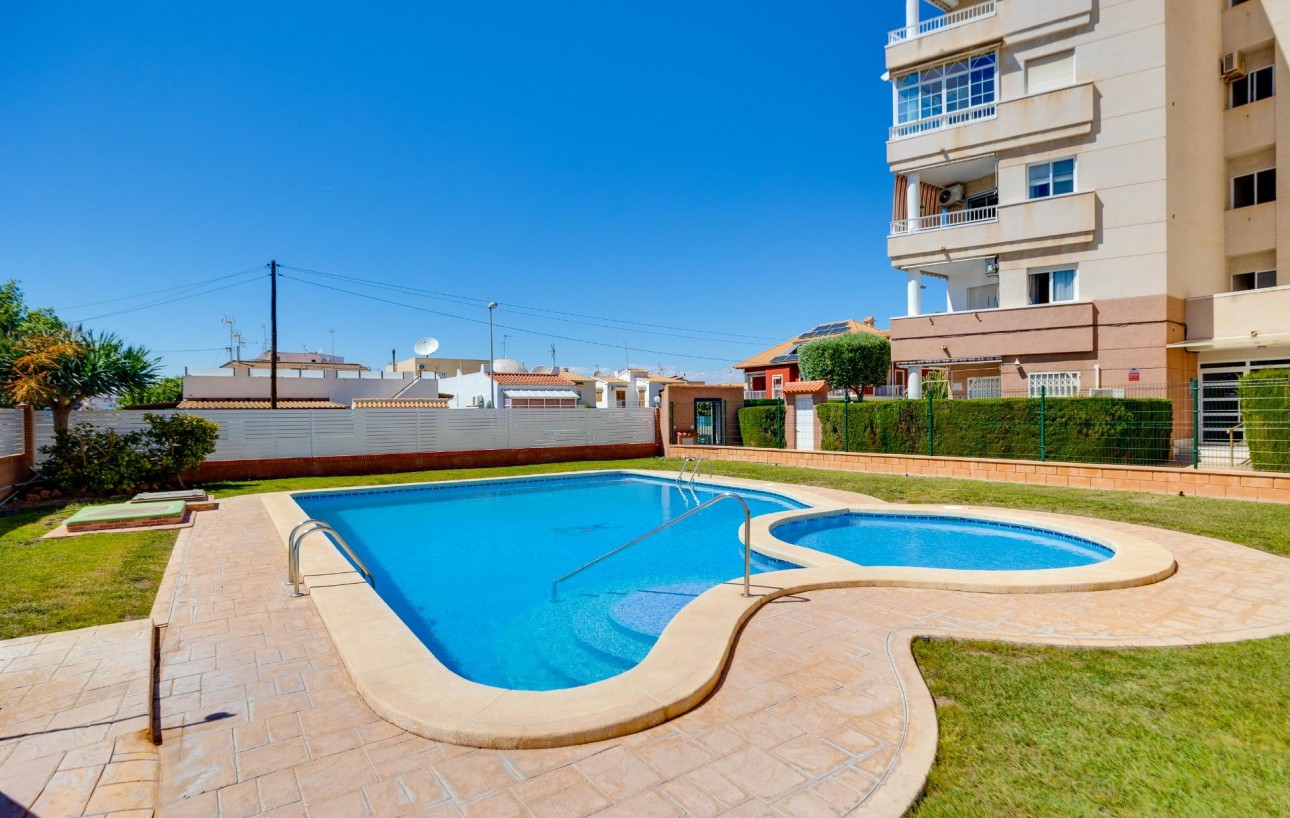 Sale - Apartment - Torrevieja - Nueva Torrevieja