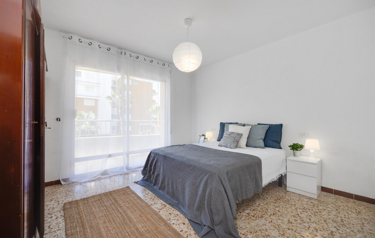 Sale - Apartment - Torrevieja - Punta prima