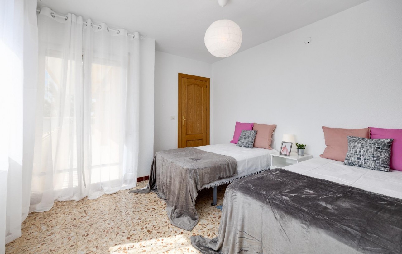 Sale - Apartment - Torrevieja - Punta prima