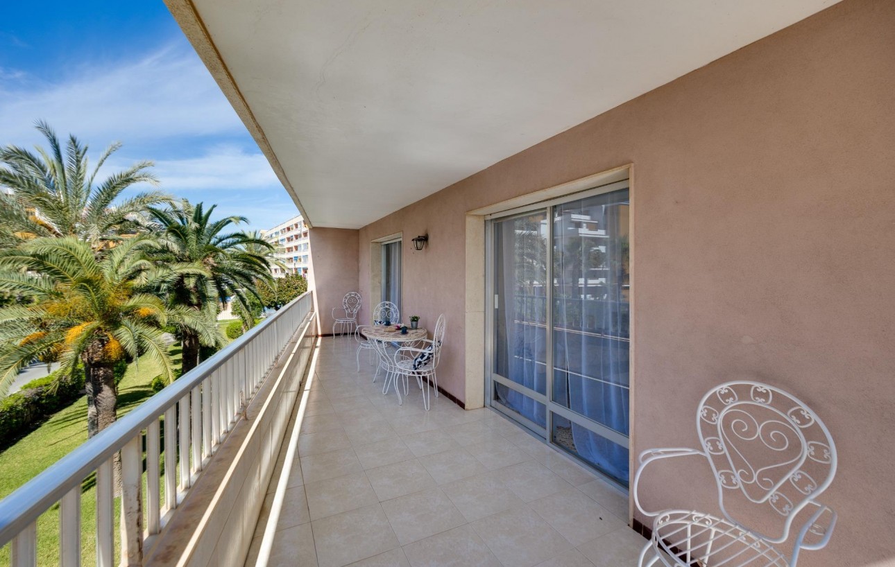 Sale - Apartment - Torrevieja - Punta prima