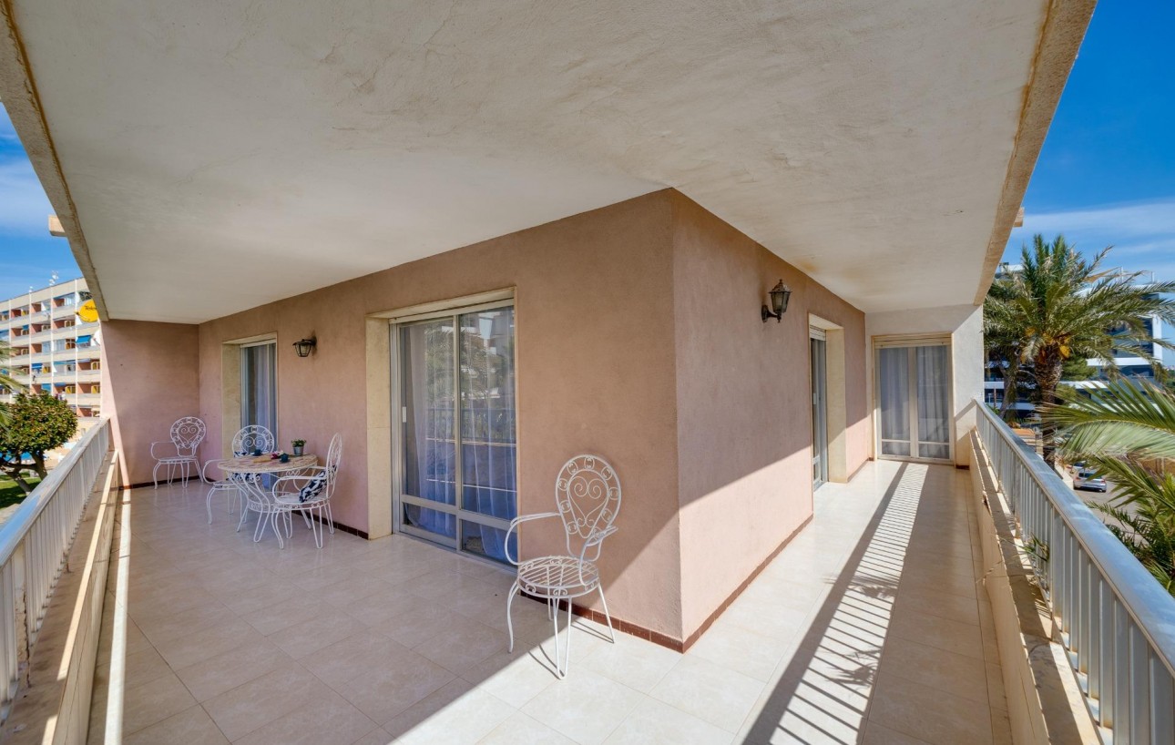 Sale - Apartment - Torrevieja - Punta prima