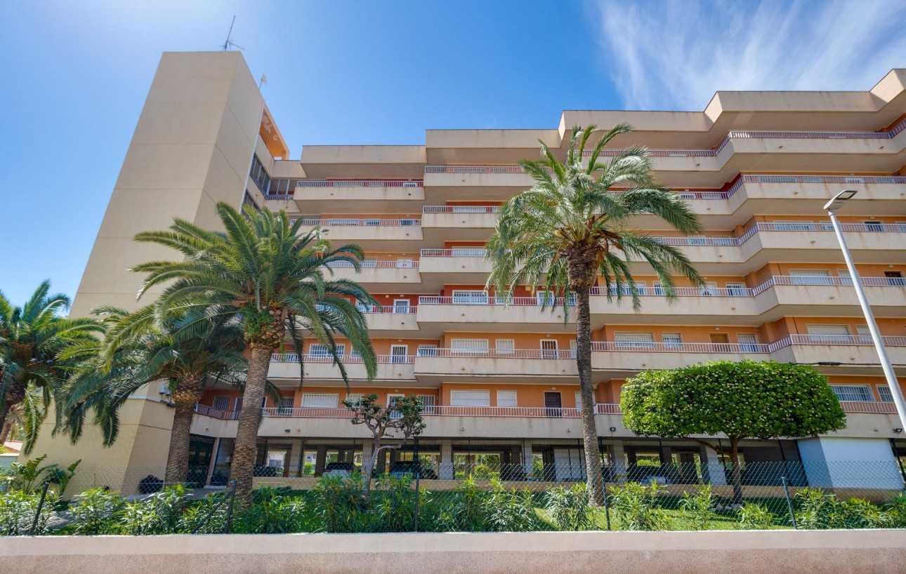 Sale - Apartment - Torrevieja - Punta prima