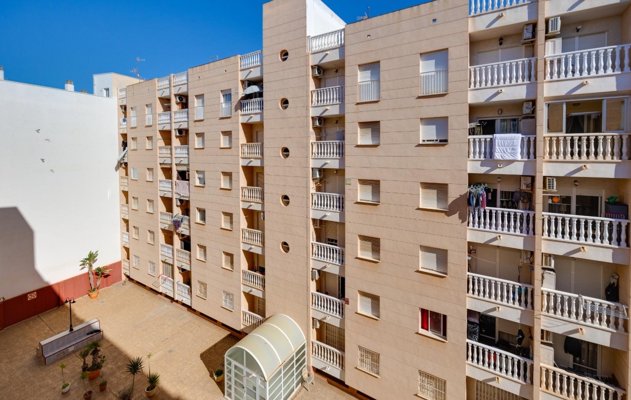Venta - Apartamento - Torrevieja - Estacion de autobuses