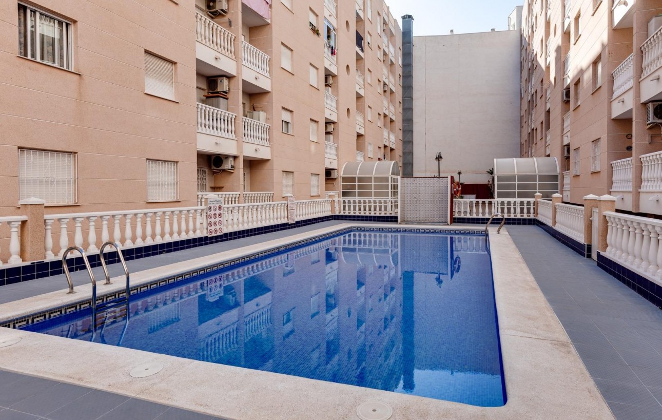 Venta - Apartamento - Torrevieja - Estacion de autobuses