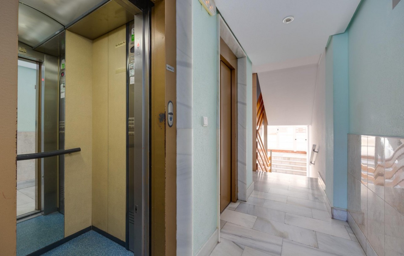 Venta - Apartamento - Torrevieja - Estacion de autobuses