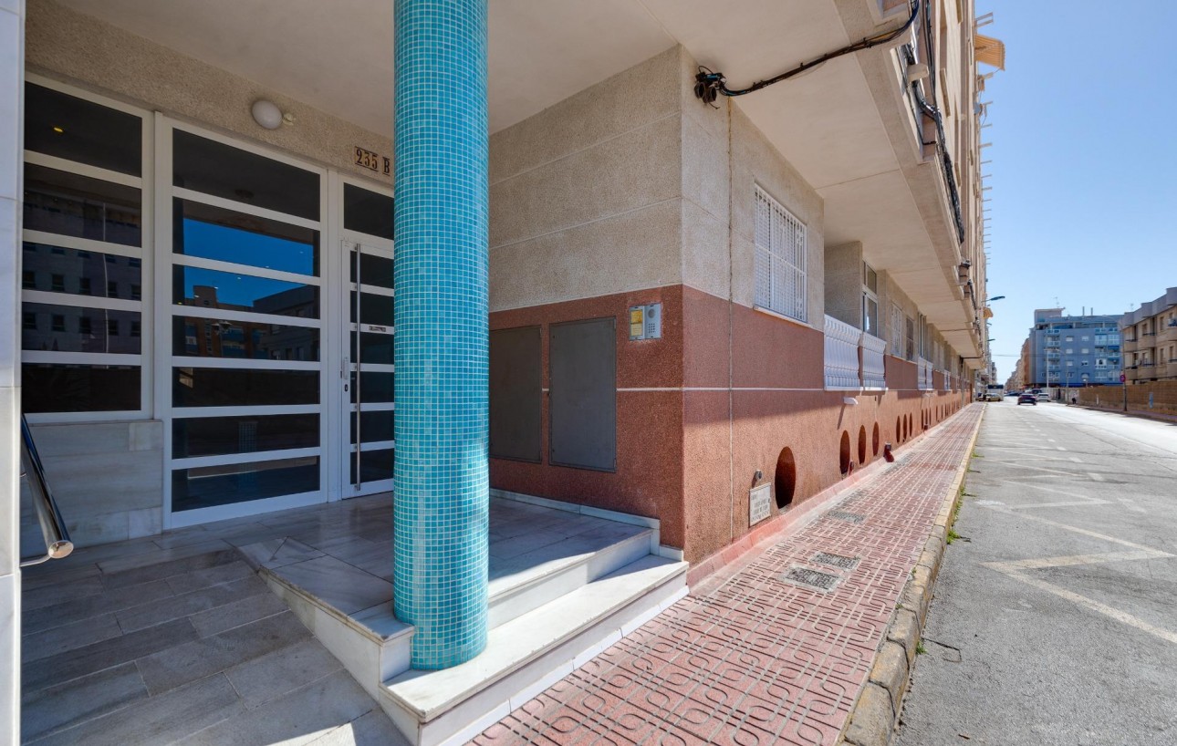 Venta - Apartamento - Torrevieja - Estacion de autobuses