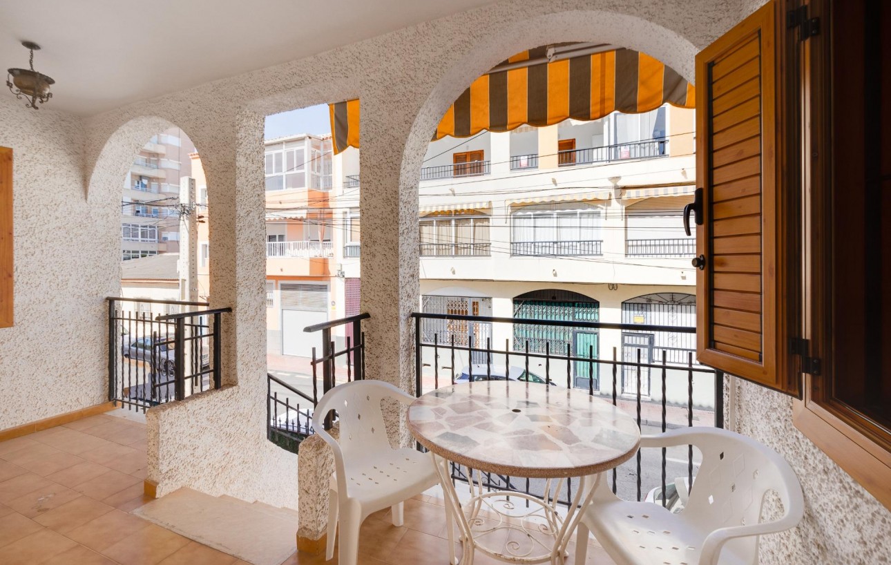 Resale - Bungalow Planta Alta - Torrevieja - Playa de los locos