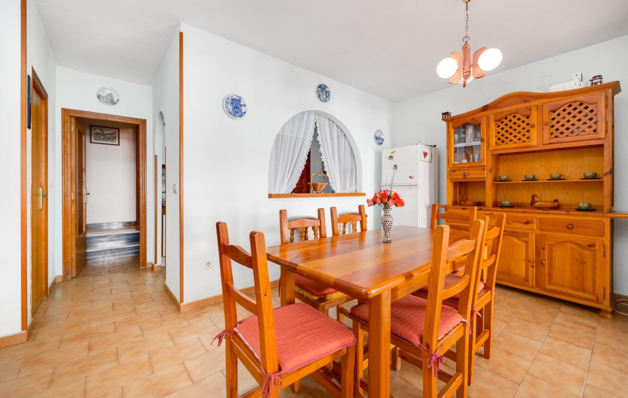 Resale - Bungalow Planta Alta - Torrevieja - Playa de los locos