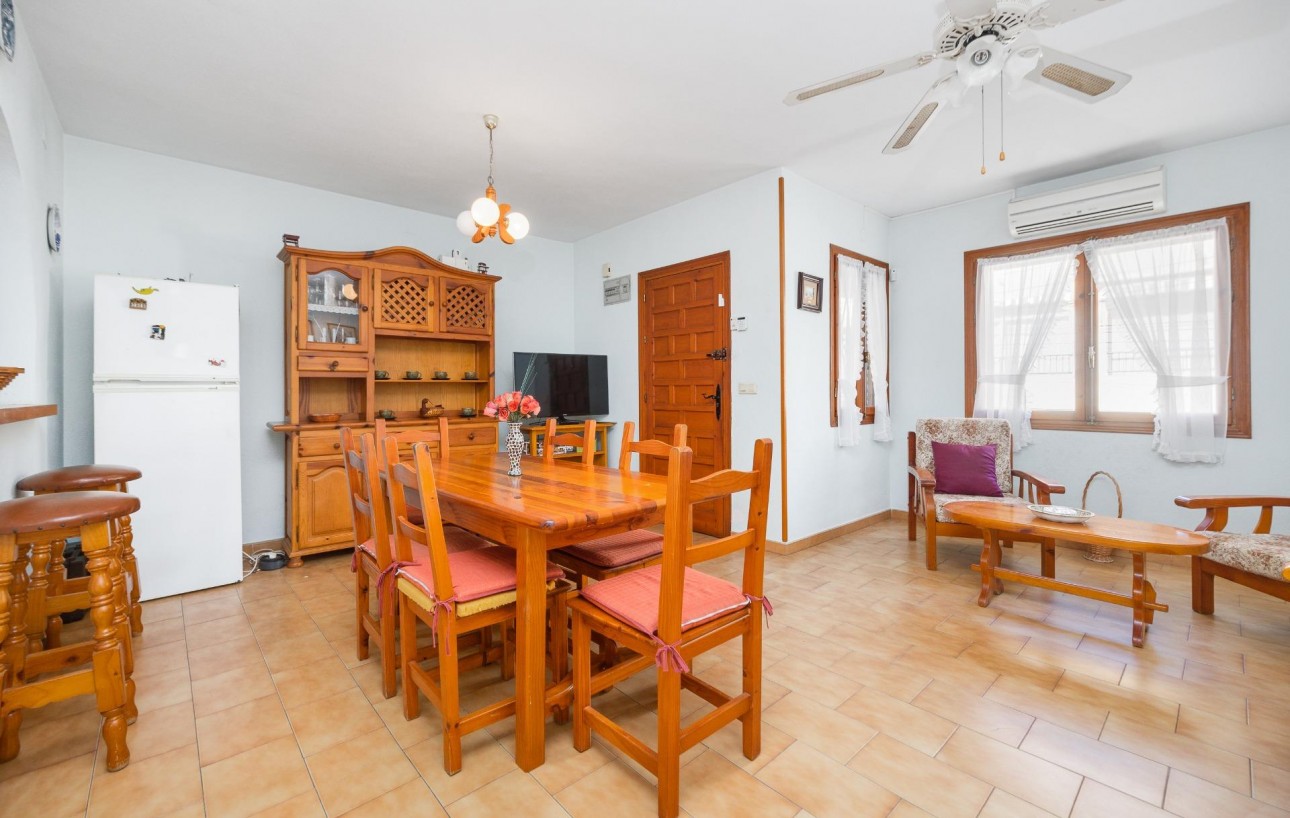 Resale - Bungalow Planta Alta - Torrevieja - Playa de los locos