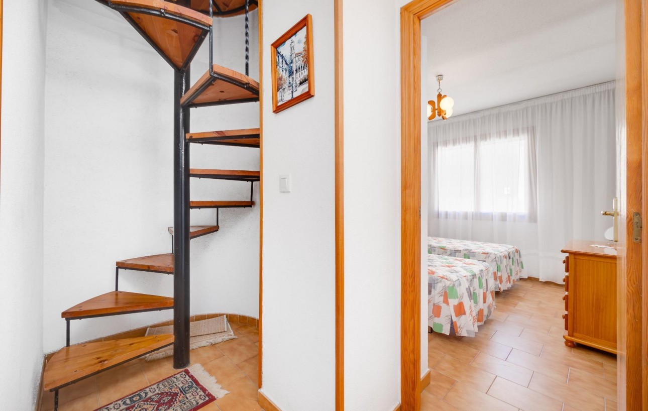 Resale - Bungalow Planta Alta - Torrevieja - Playa de los locos