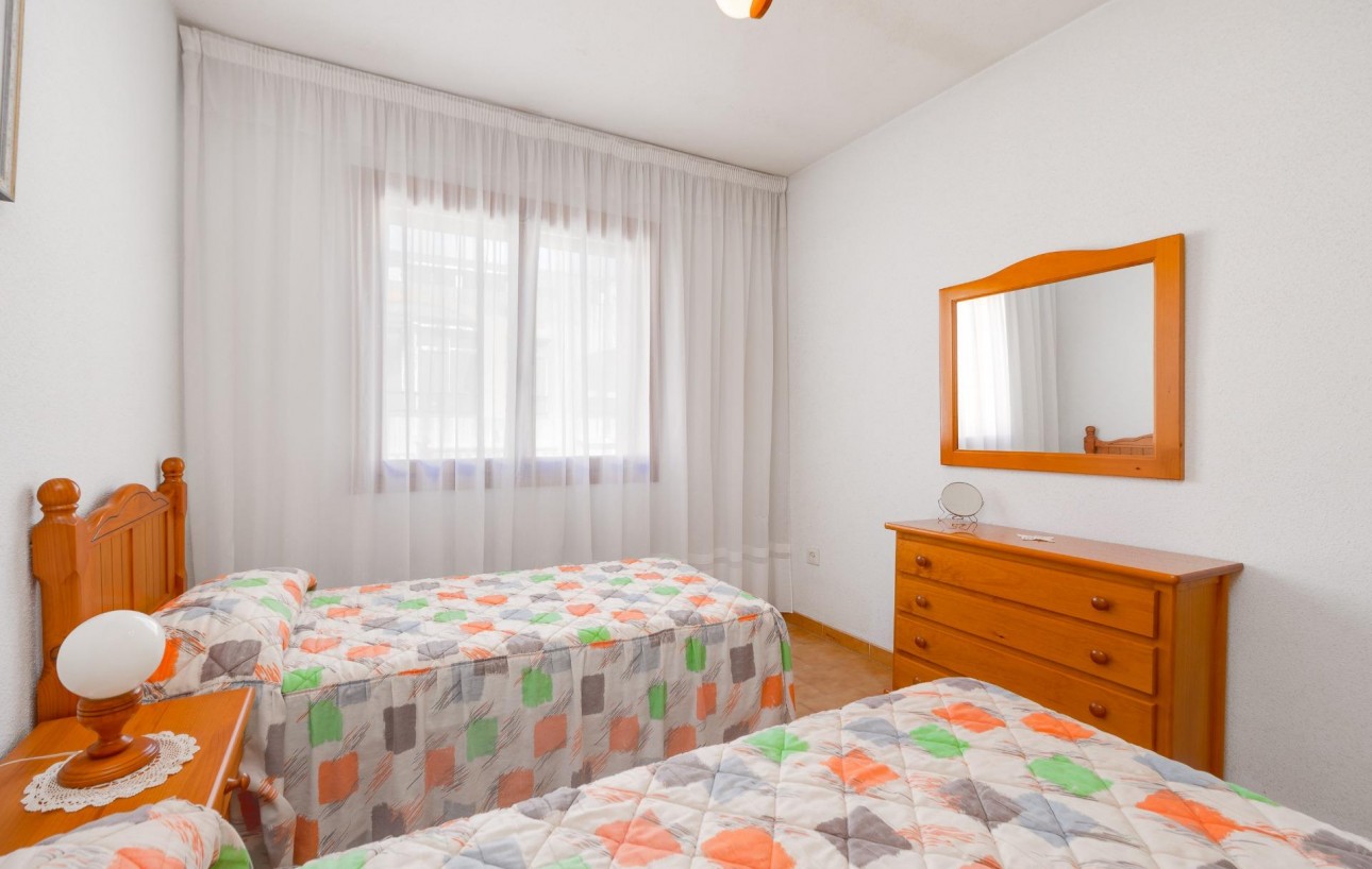 Resale - Bungalow Planta Alta - Torrevieja - Playa de los locos