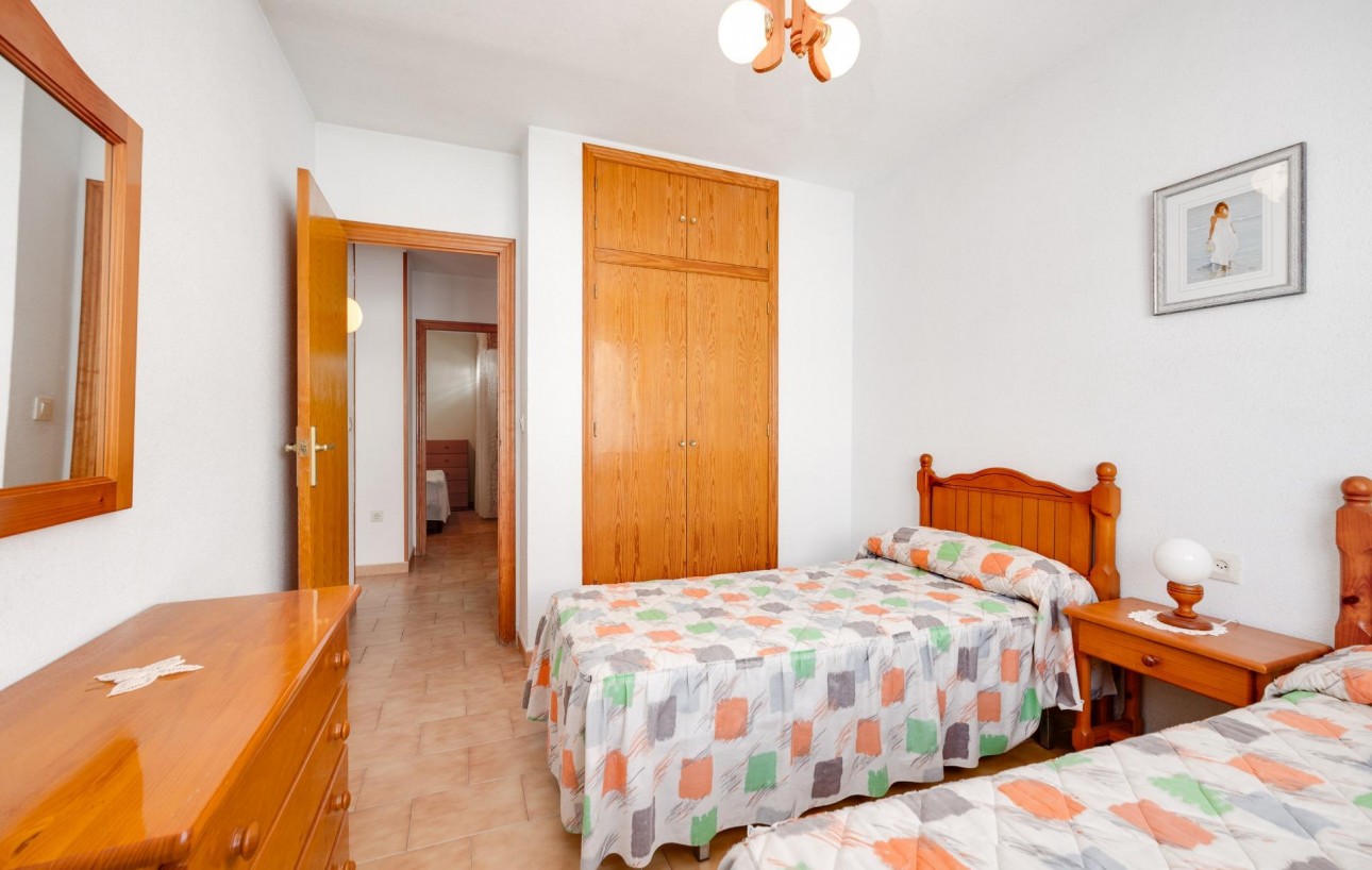 Resale - Bungalow Planta Alta - Torrevieja - Playa de los locos