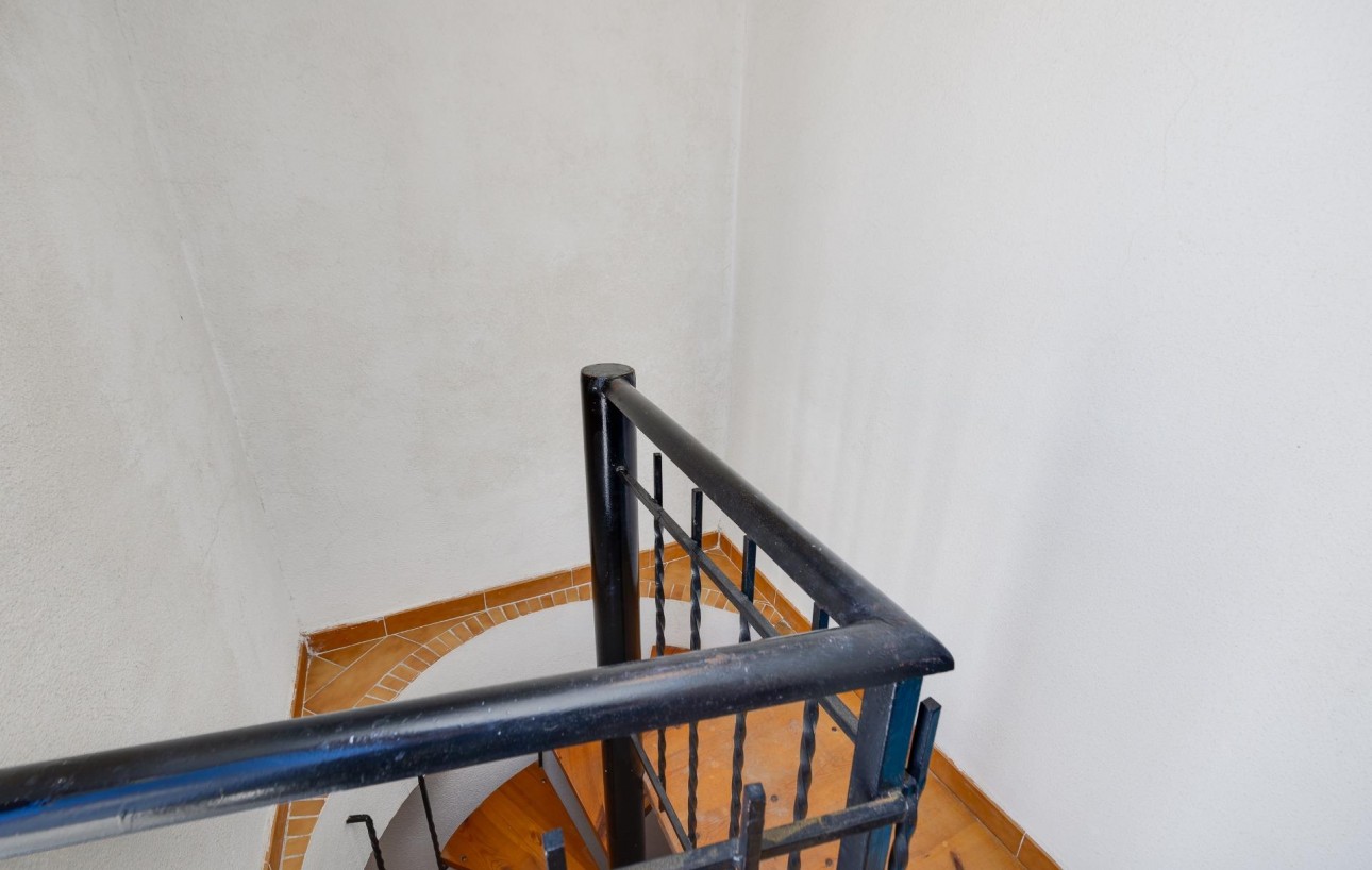 Resale - Bungalow Planta Alta - Torrevieja - Playa de los locos