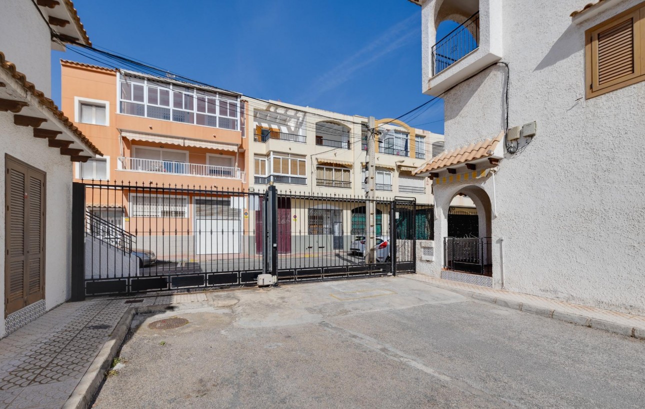 Resale - Bungalow Planta Alta - Torrevieja - Playa de los locos