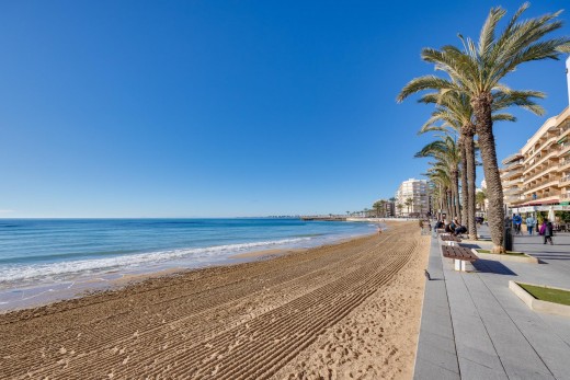 Resale - Bungalow Planta Alta - Torrevieja - Playa de los locos