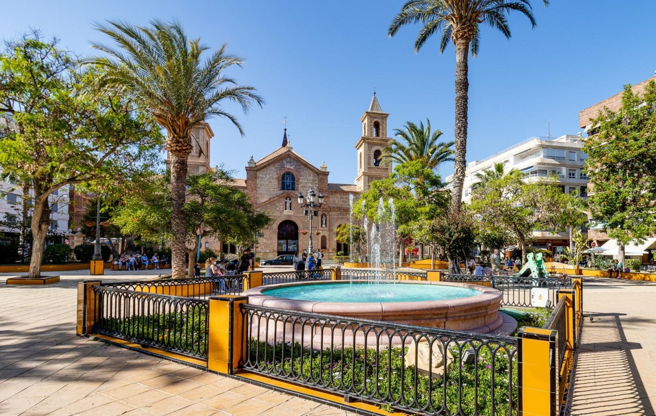 Resale - Bungalow Planta Alta - Torrevieja - Playa de los locos