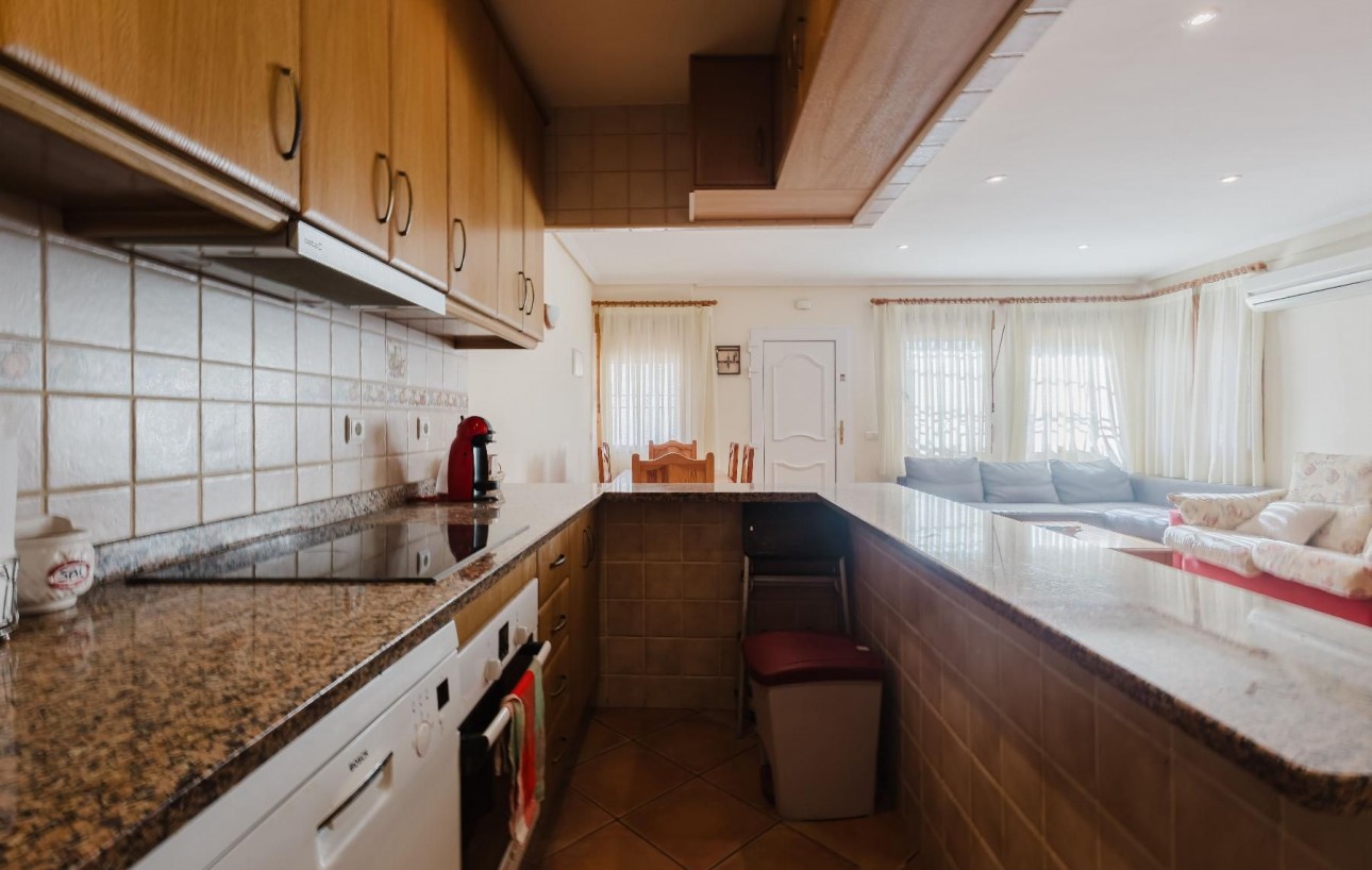 Resale - Bungalow - Torrevieja - Los Europeos