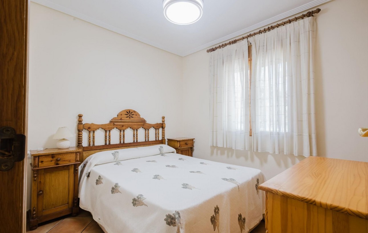 Resale - Bungalow - Torrevieja - Los Europeos