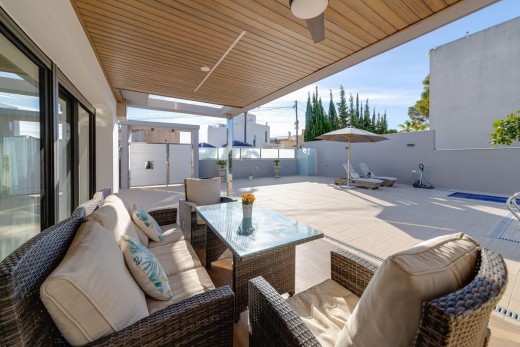 Sale - Villa - Torrevieja - Zona los Frutales