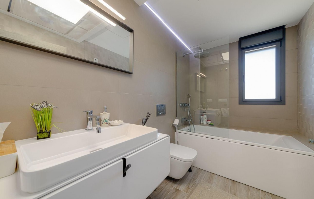 Sale - Villa - Torrevieja - Zona los Frutales
