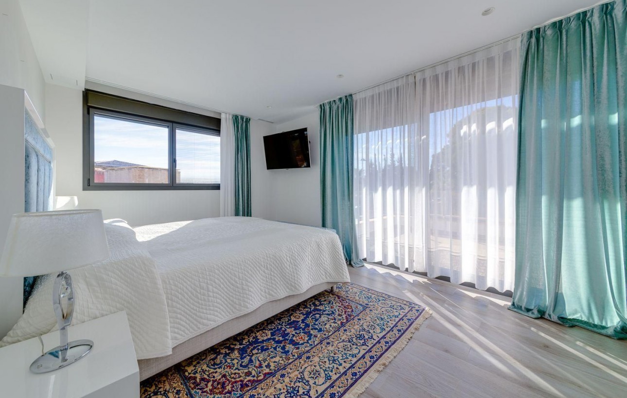Sale - Villa - Torrevieja - Zona los Frutales