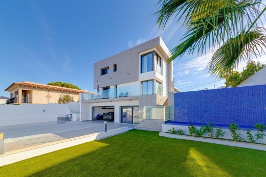 Sale - Villa - Torrevieja - Zona los Frutales