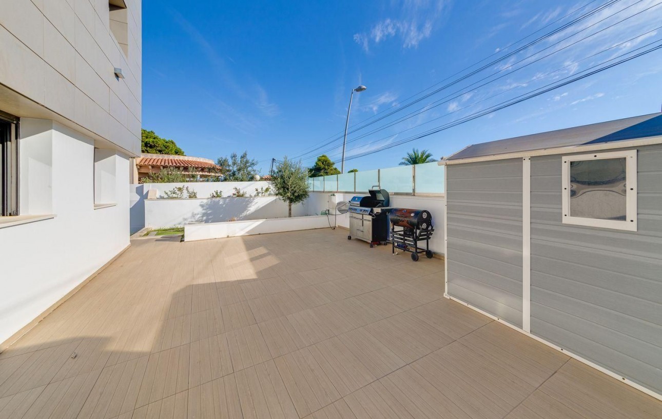 Sale - Villa - Torrevieja - Zona los Frutales