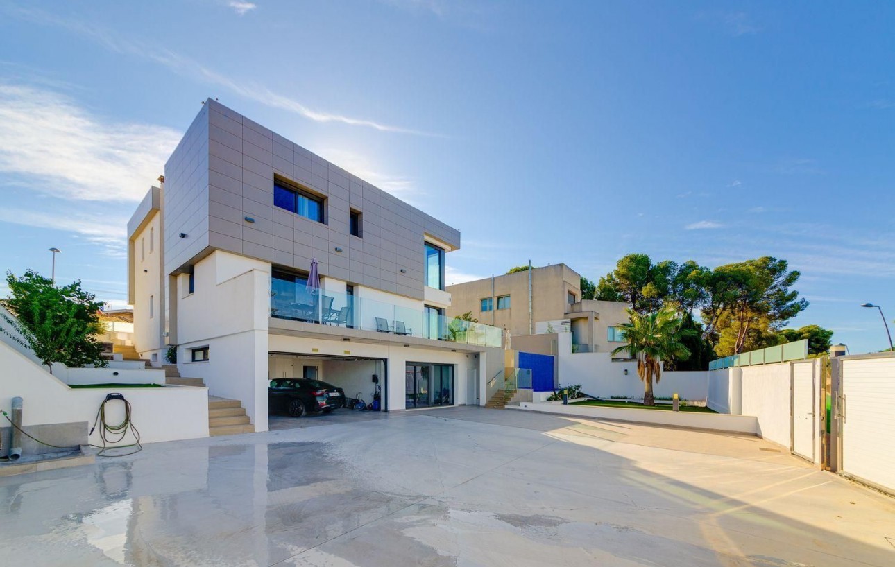 Sale - Villa - Torrevieja - Zona los Frutales