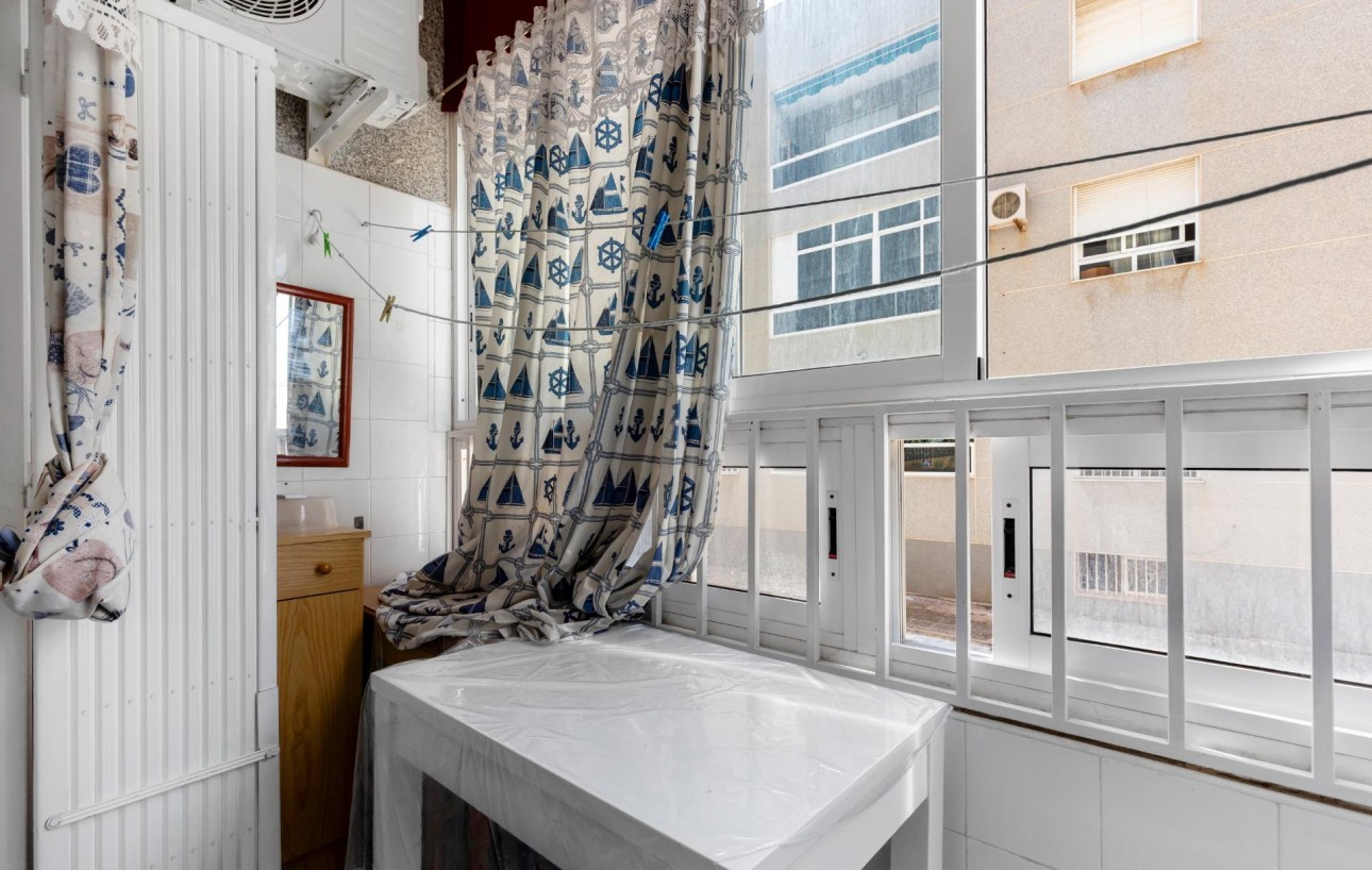 Resale - Wohnung - Torrevieja - Centro - Muelle Pesquero
