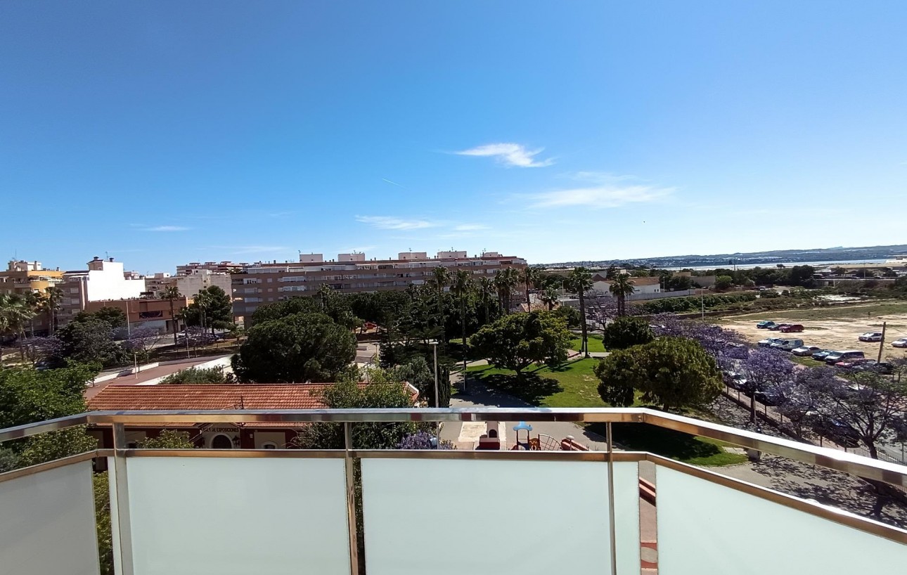 Resale - Lägenhet - Torrevieja - Acequion