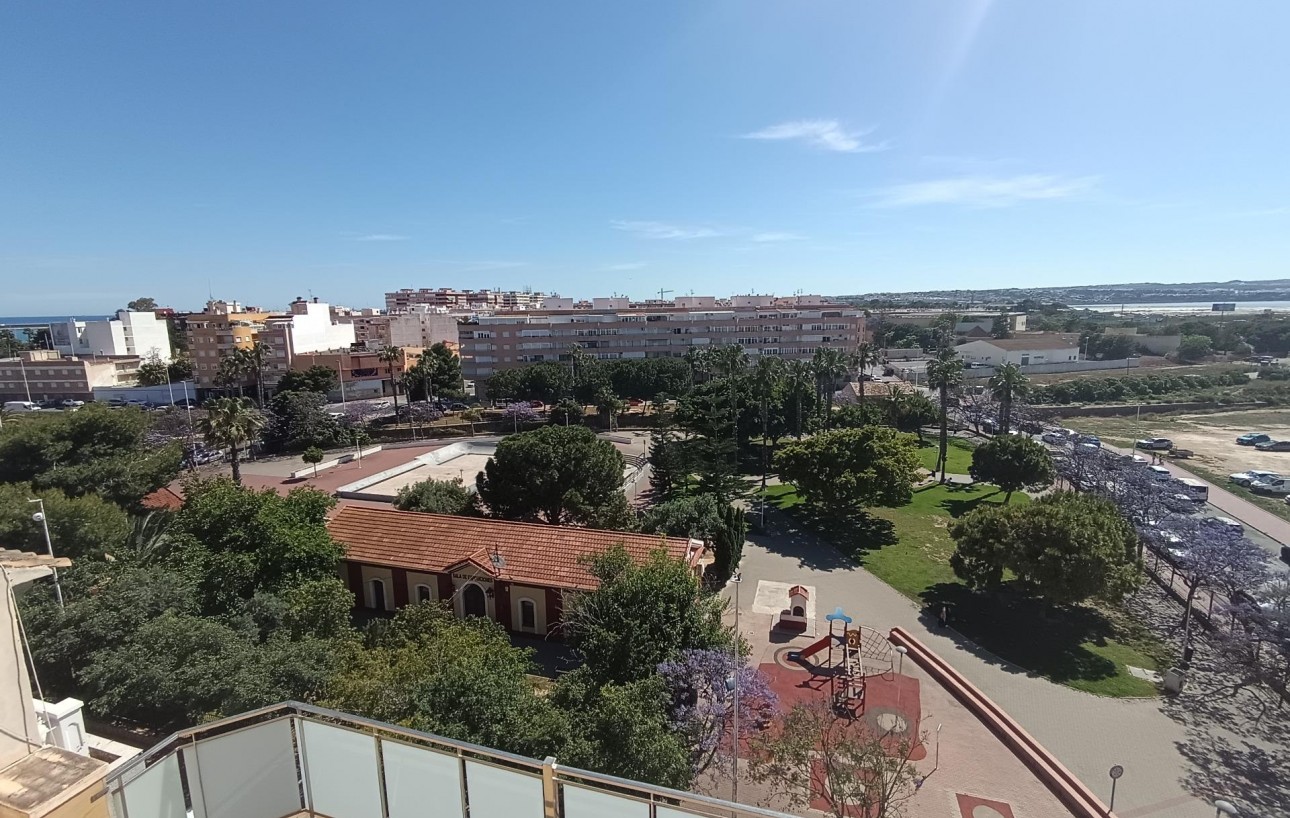 Resale - Lägenhet - Torrevieja - Acequion