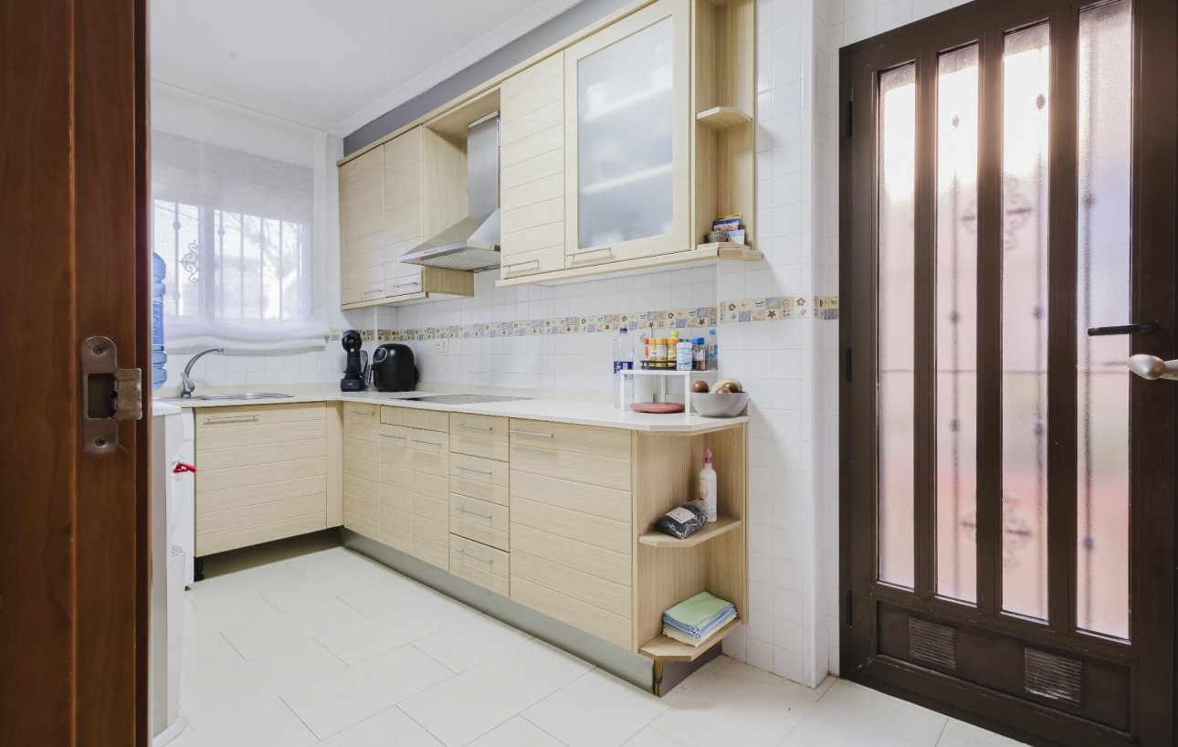 Revente - Chalet - Torrevieja - Aguas Nuevas