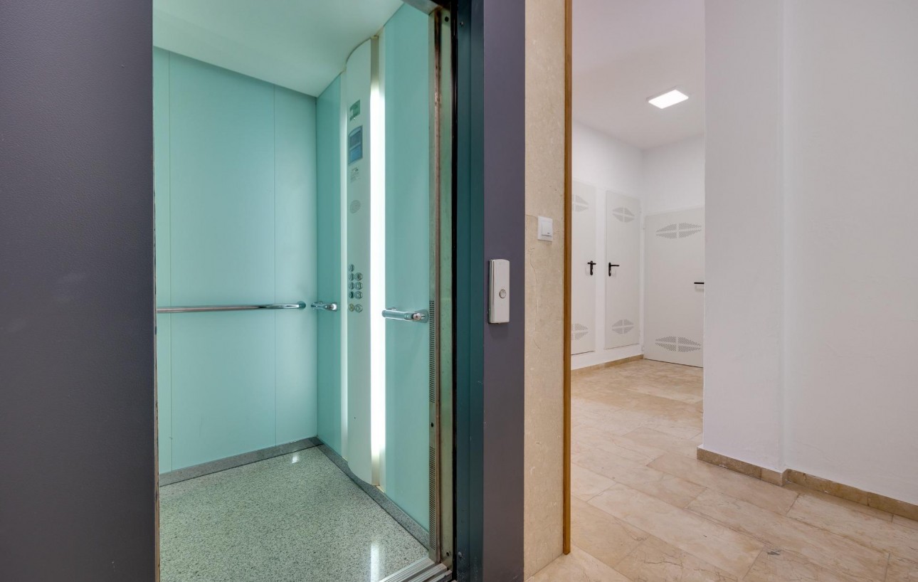 Revente - Appartement - Torrevieja - Acequion