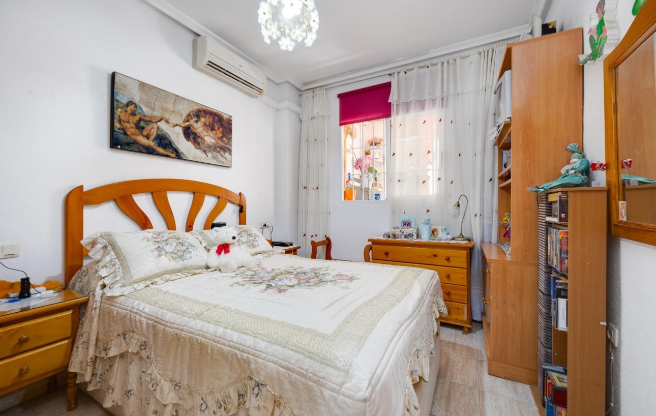 Resale - Lägenhet - Torrevieja - La Mata