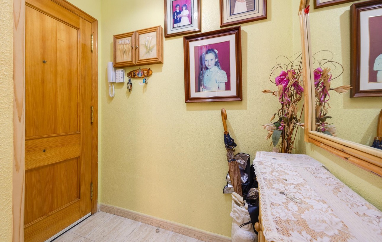 Resale - Lägenhet - Torrevieja - La Mata
