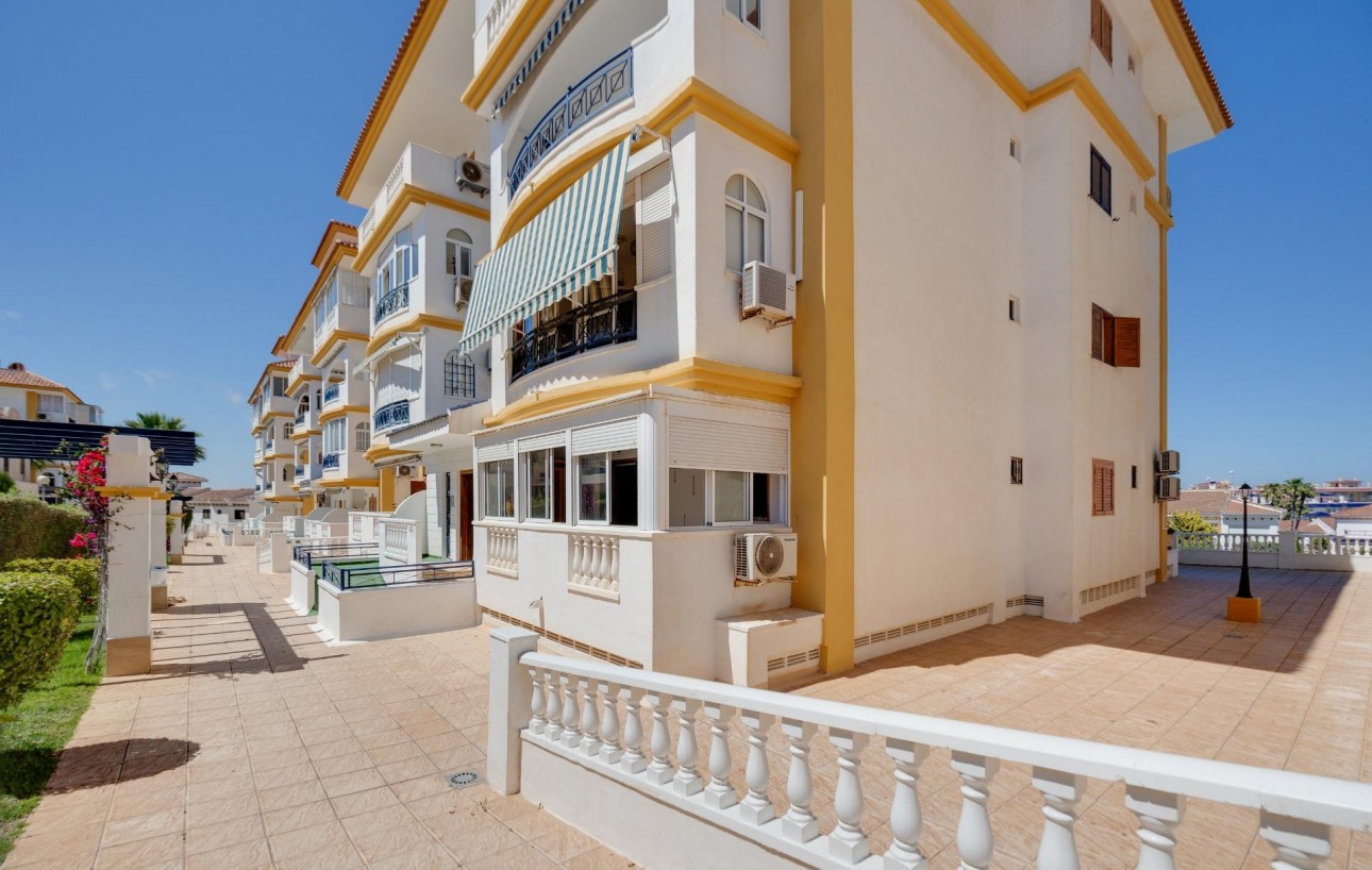 Resale - Lägenhet - Torrevieja - La Mata