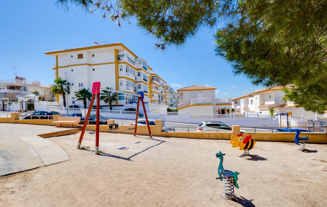 Resale - Lägenhet - Torrevieja - La Mata