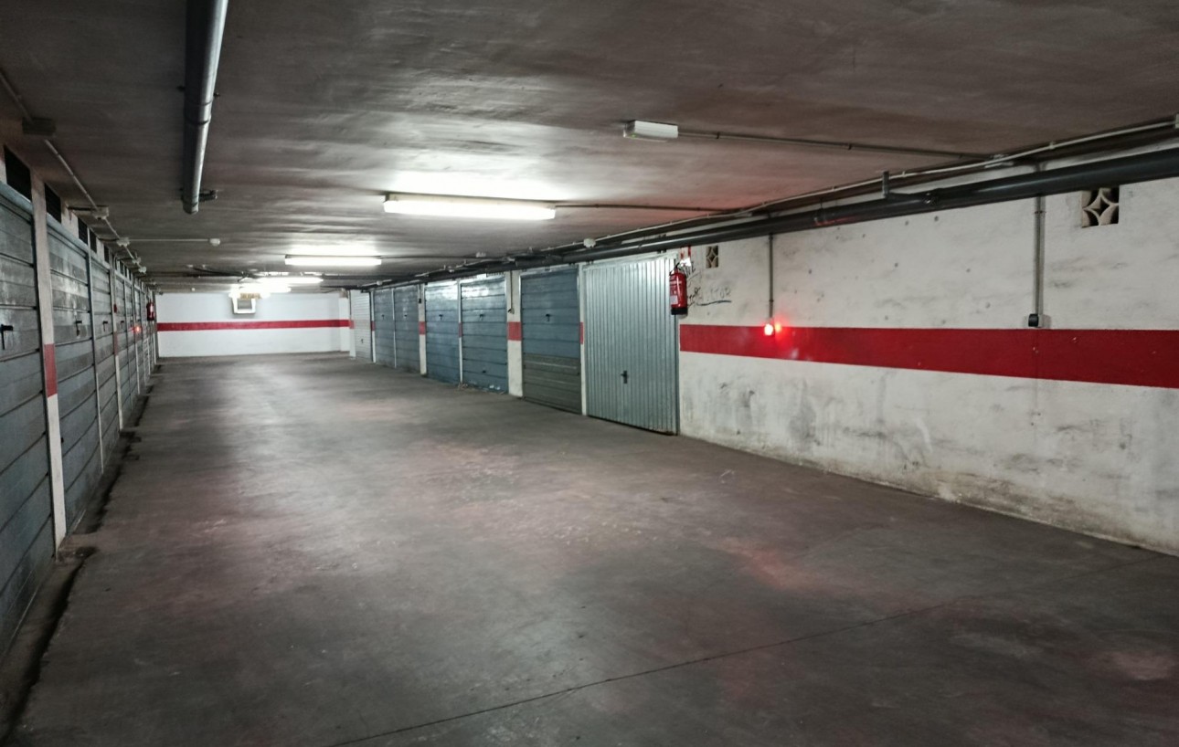 Resale - Garage - Torrevieja - Acequion