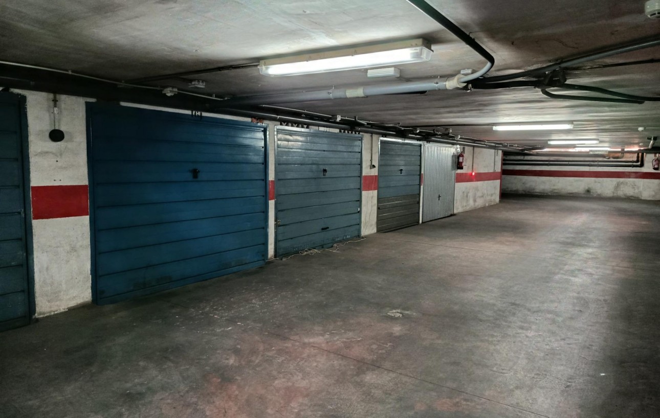 Resale - Garage - Torrevieja - Acequion
