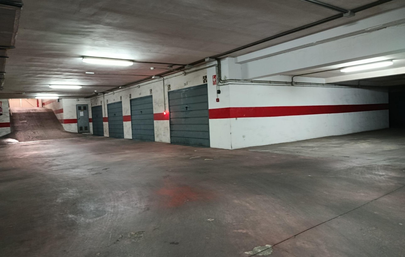 Resale - Garage - Torrevieja - Acequion