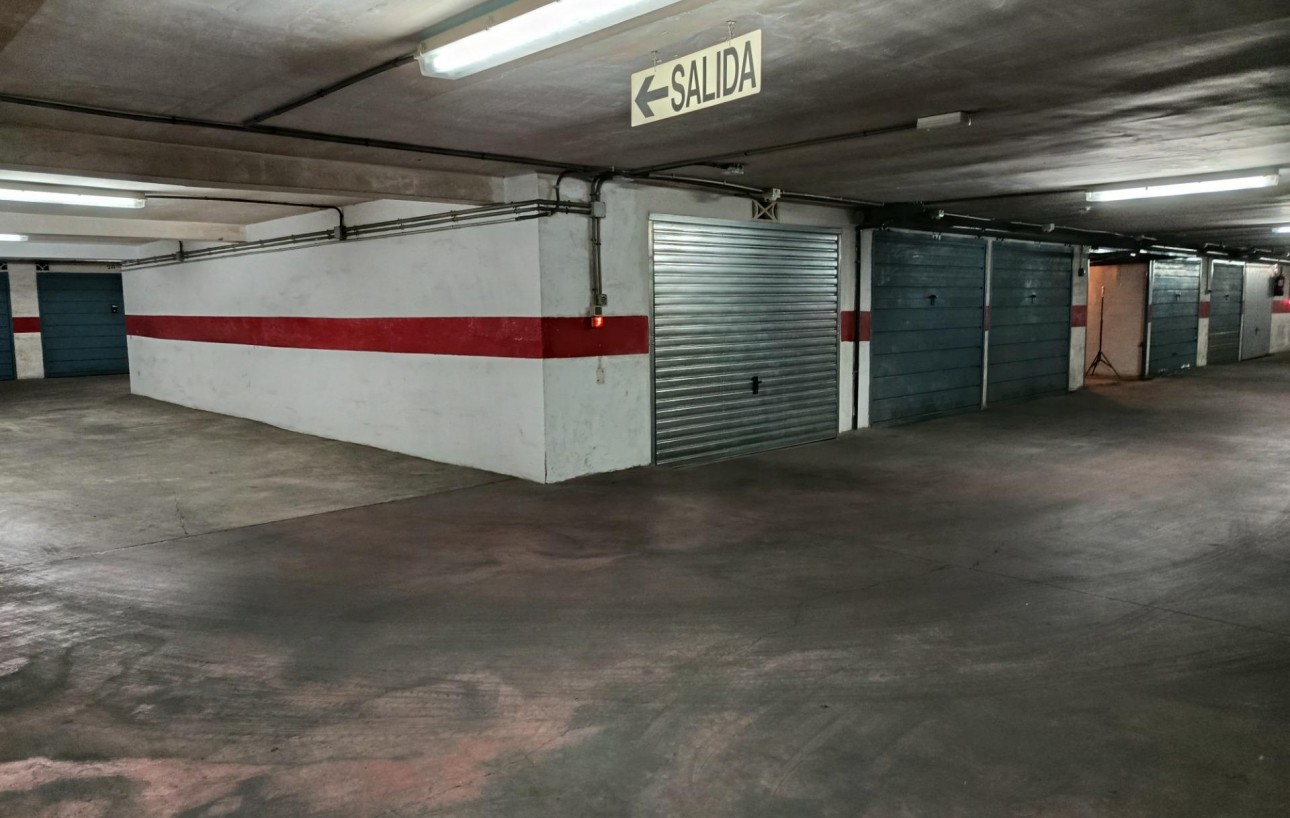 Resale - Garage - Torrevieja - Acequion