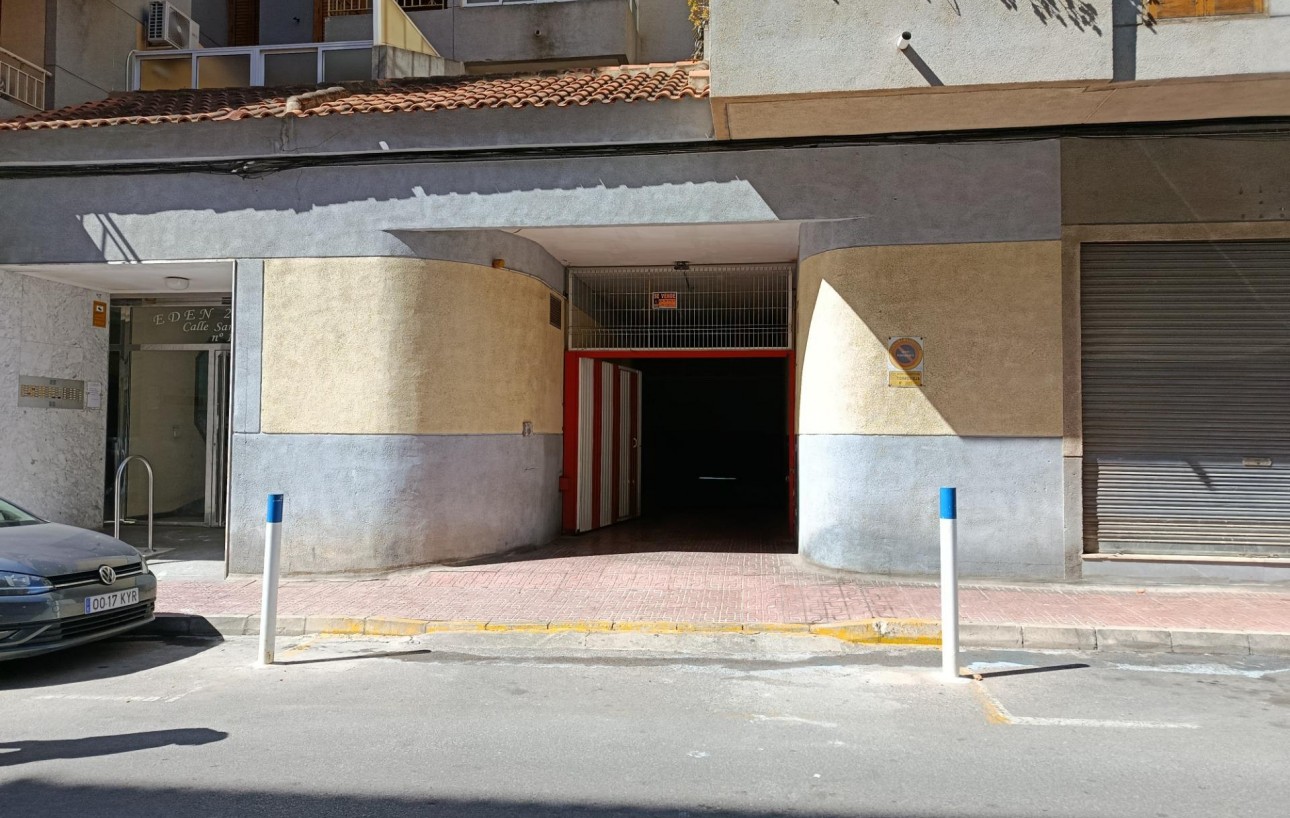 Resale - Garage - Torrevieja - Acequion