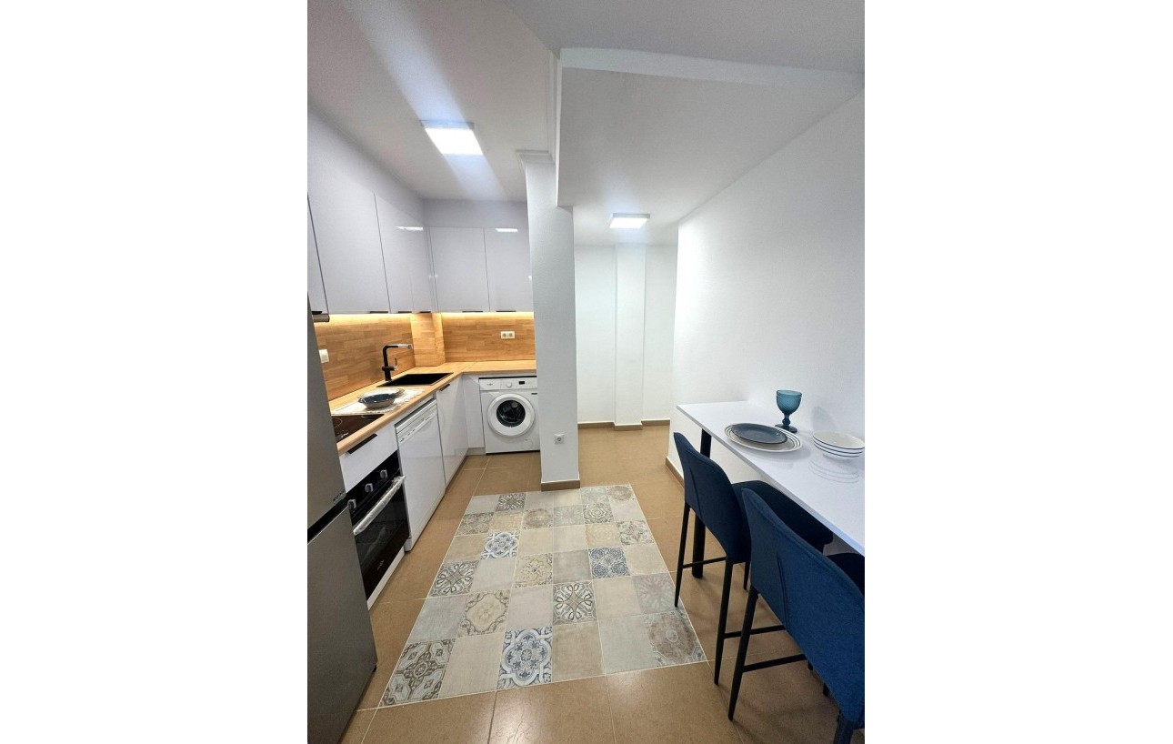 Resale - Wohnung - Torrevieja - Centro - Muelle Pesquero